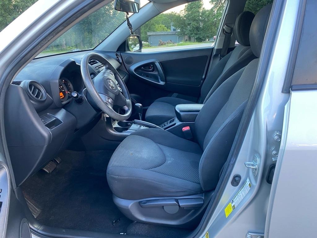 Toyota RAV4  2012