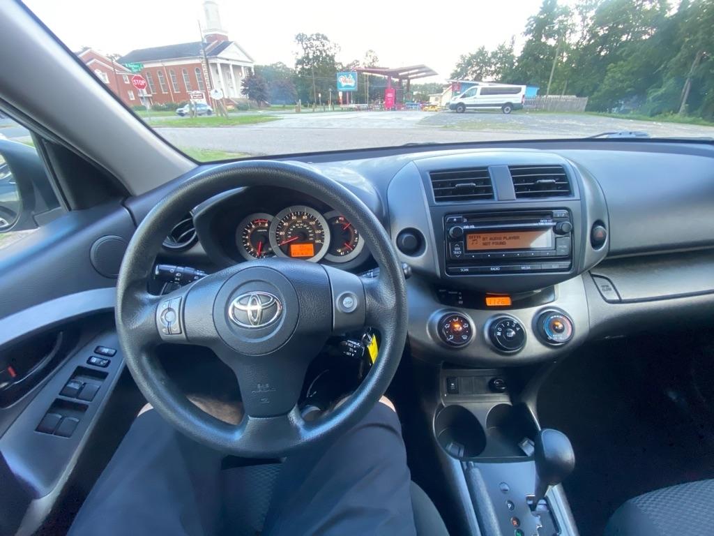 Toyota RAV4  2012