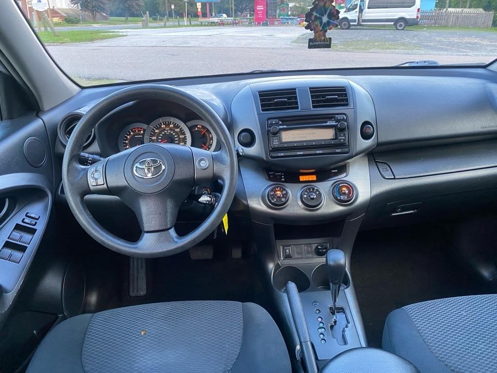 Toyota RAV4  2012