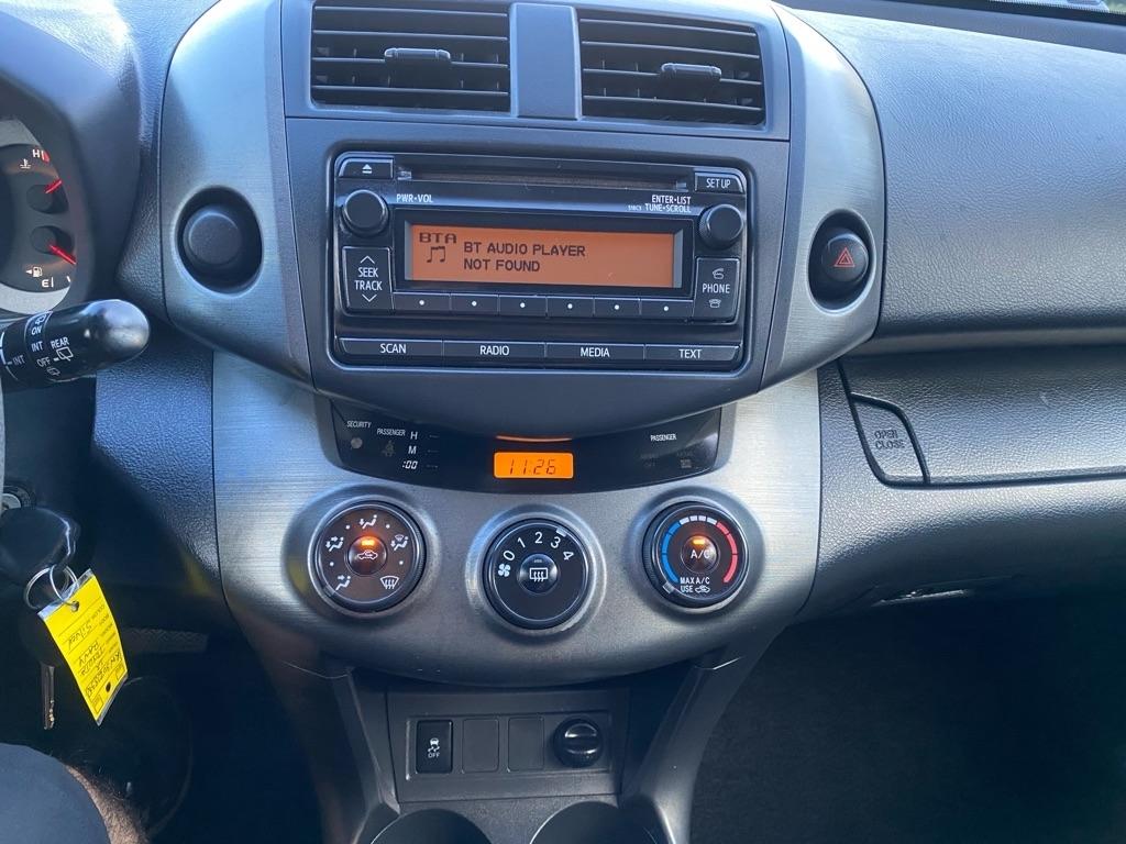 Toyota RAV4  2012