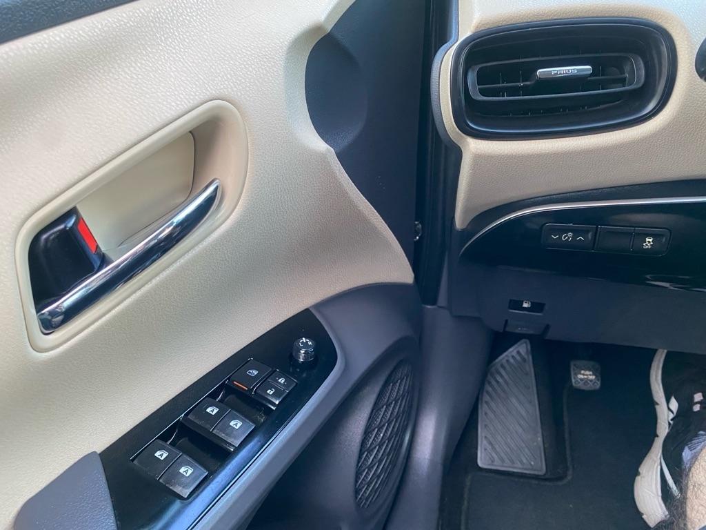 Toyota Prius  2016