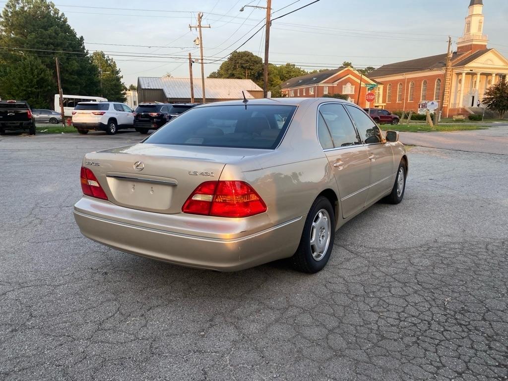Lexus LS 430  2002