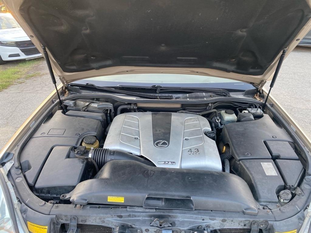 Lexus LS 430  2002