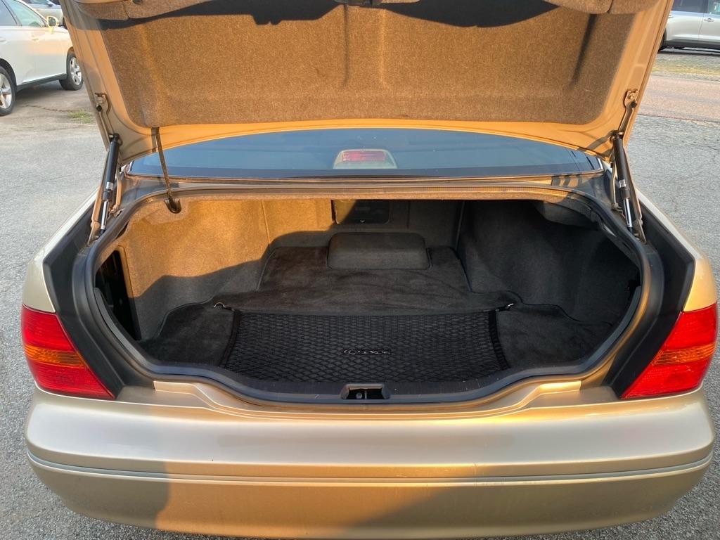 Lexus LS 430  2002