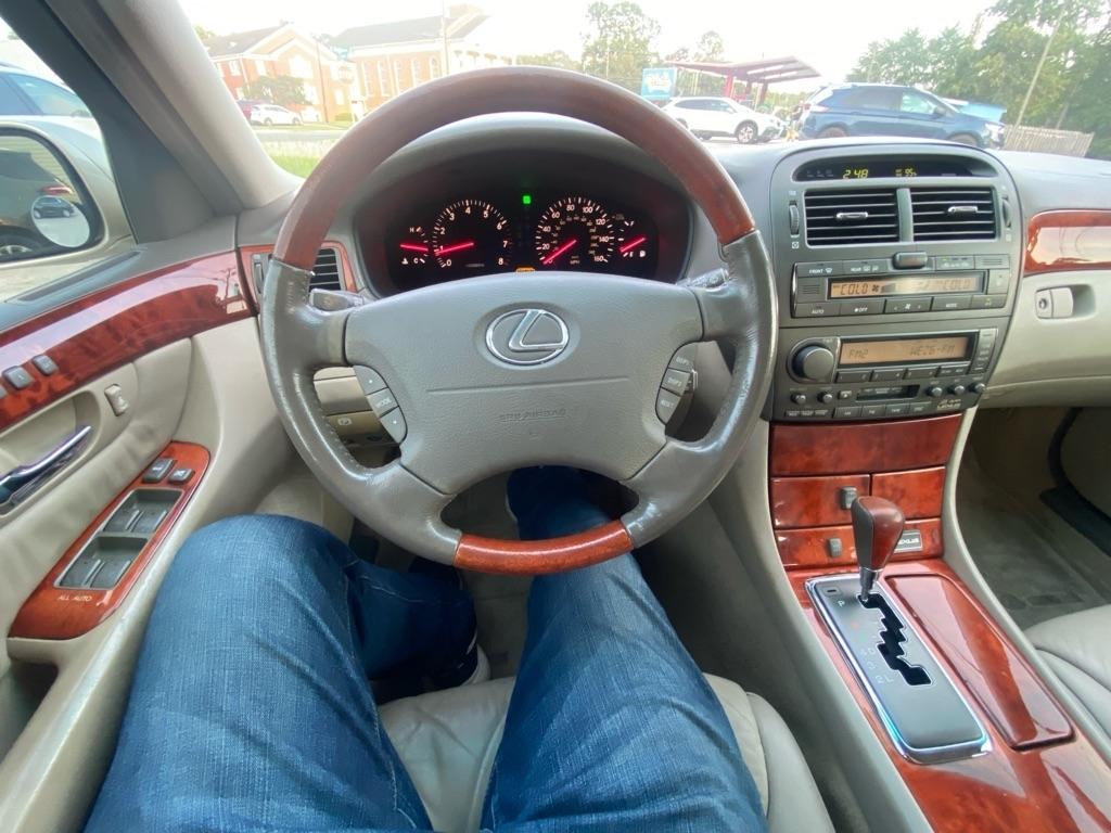 Lexus LS 430  2002