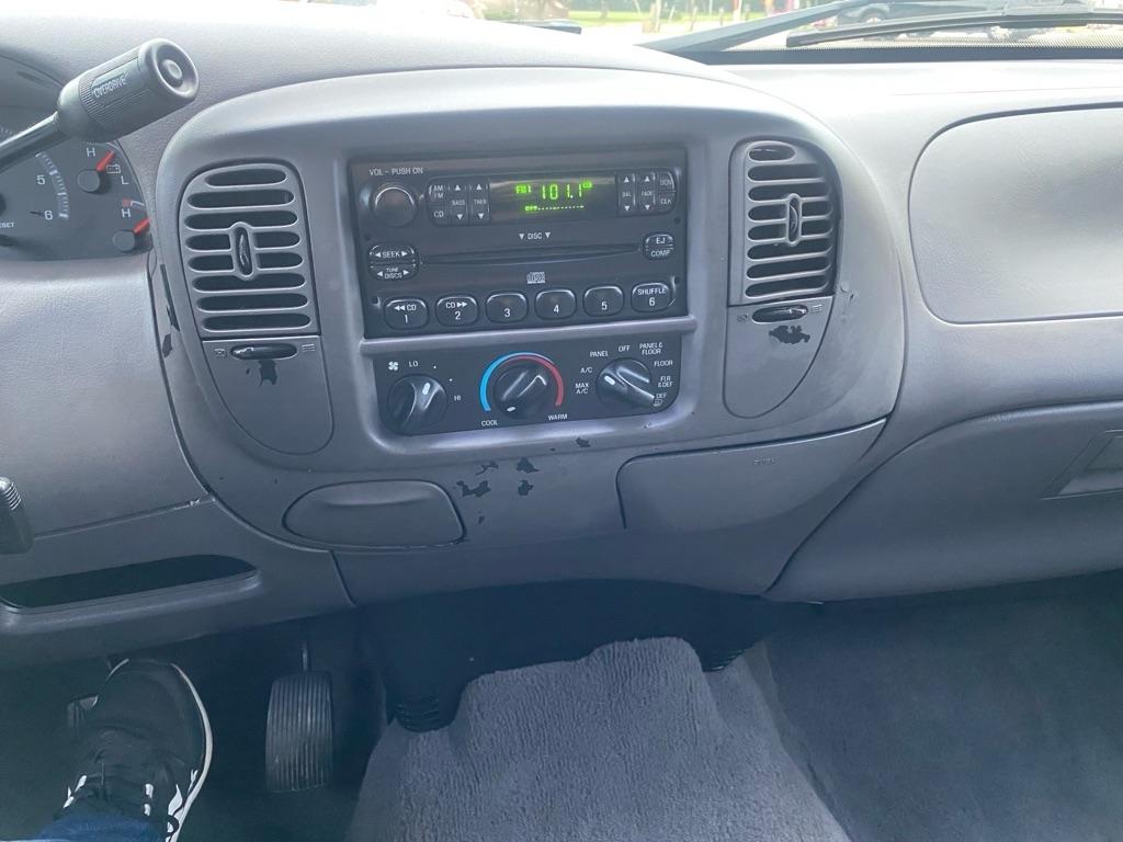 Ford F-150  2003
