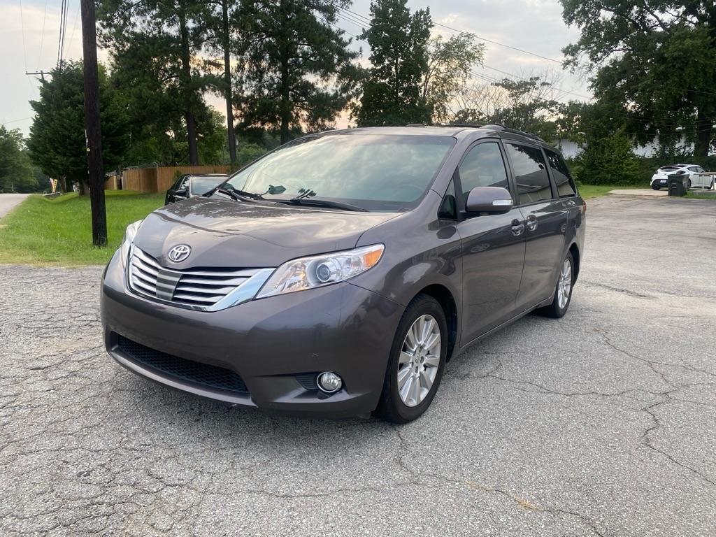 Toyota Sienna  2013