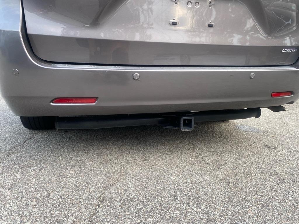 Toyota Sienna  2013