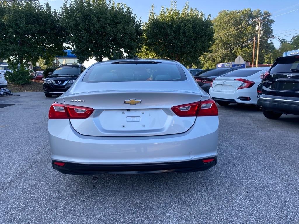 Chevrolet Malibu  2022
