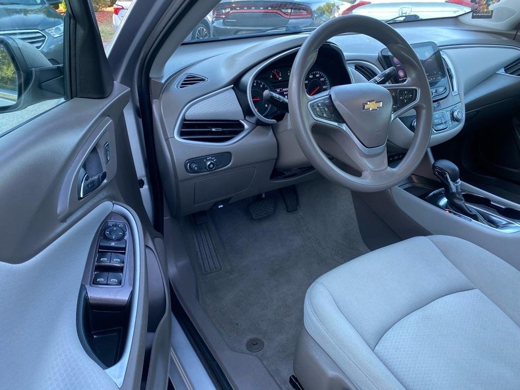 Chevrolet Malibu  2022