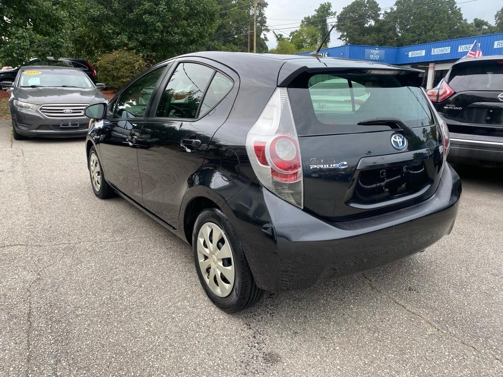 Toyota Prius c  2014