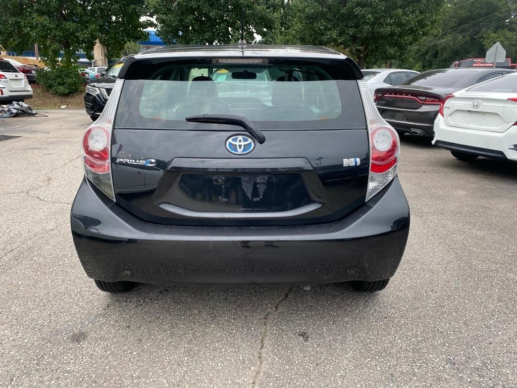 Toyota Prius c  2014
