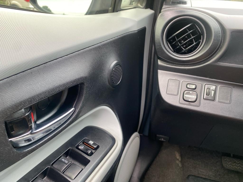 Toyota Prius c  2014