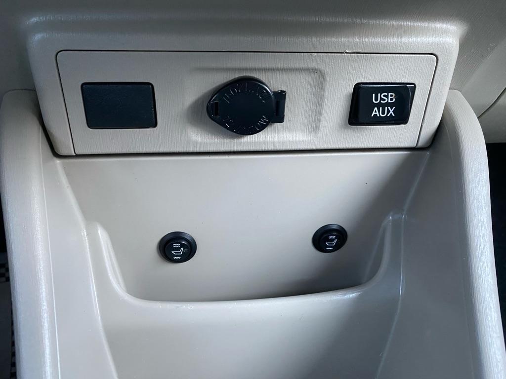Toyota Prius V  2014