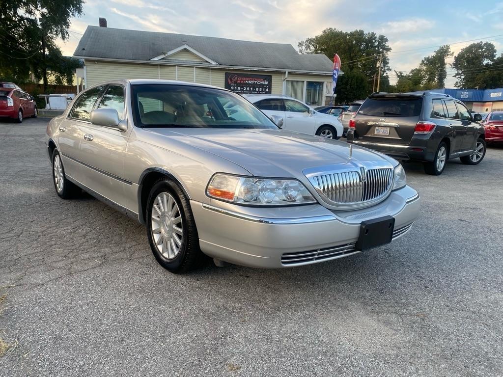 Lincoln Town Car  2004
