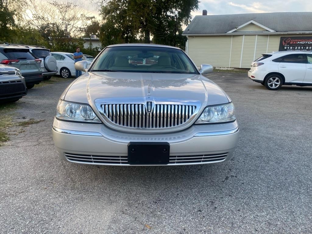 Lincoln Town Car  2004