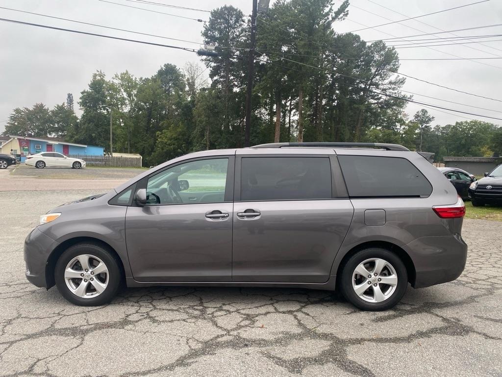 Toyota Sienna  2017