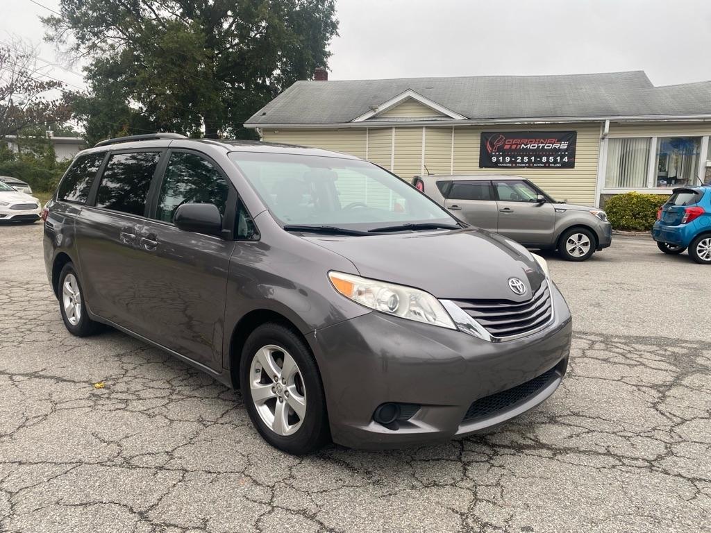 Toyota Sienna  2017
