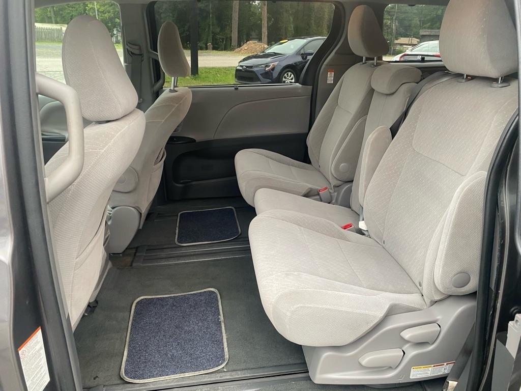 Toyota Sienna  2017