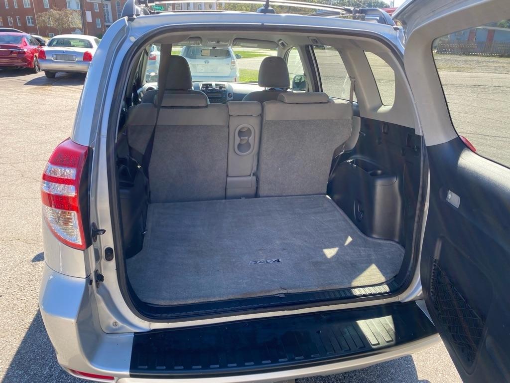 Toyota RAV4  2010