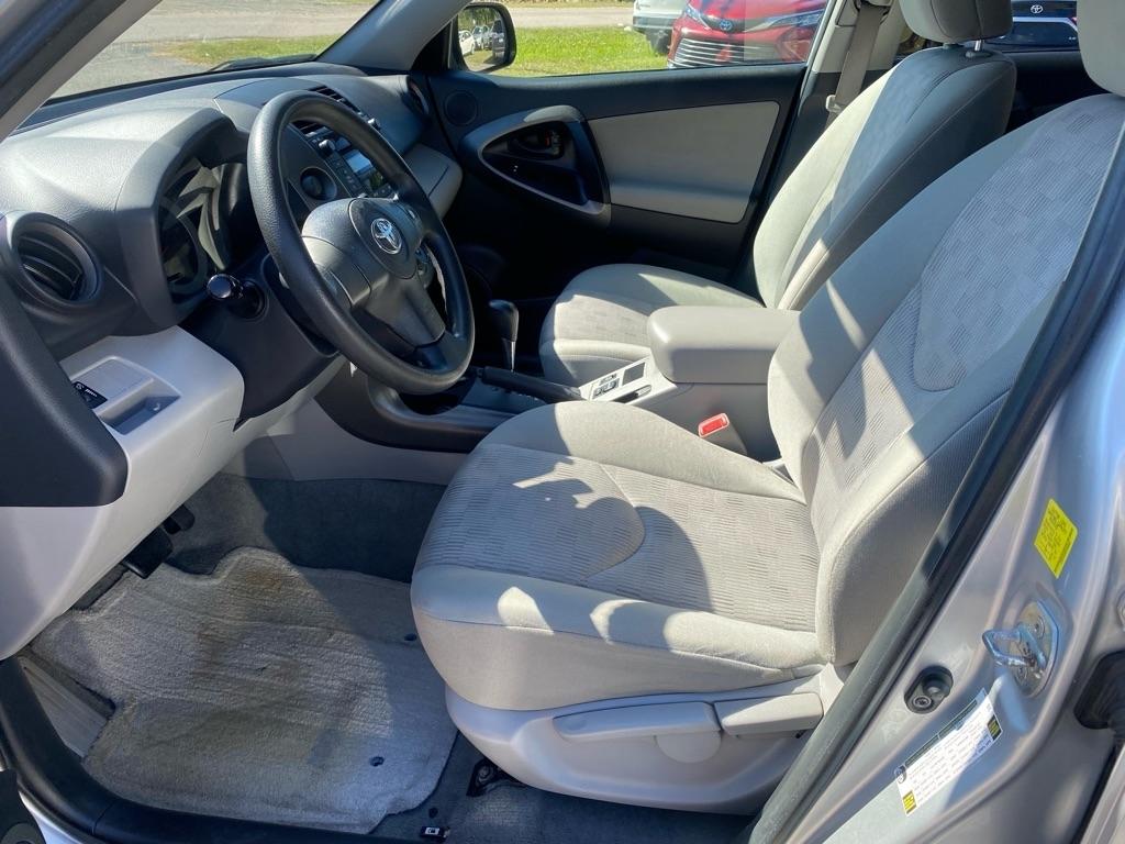 Toyota RAV4  2010
