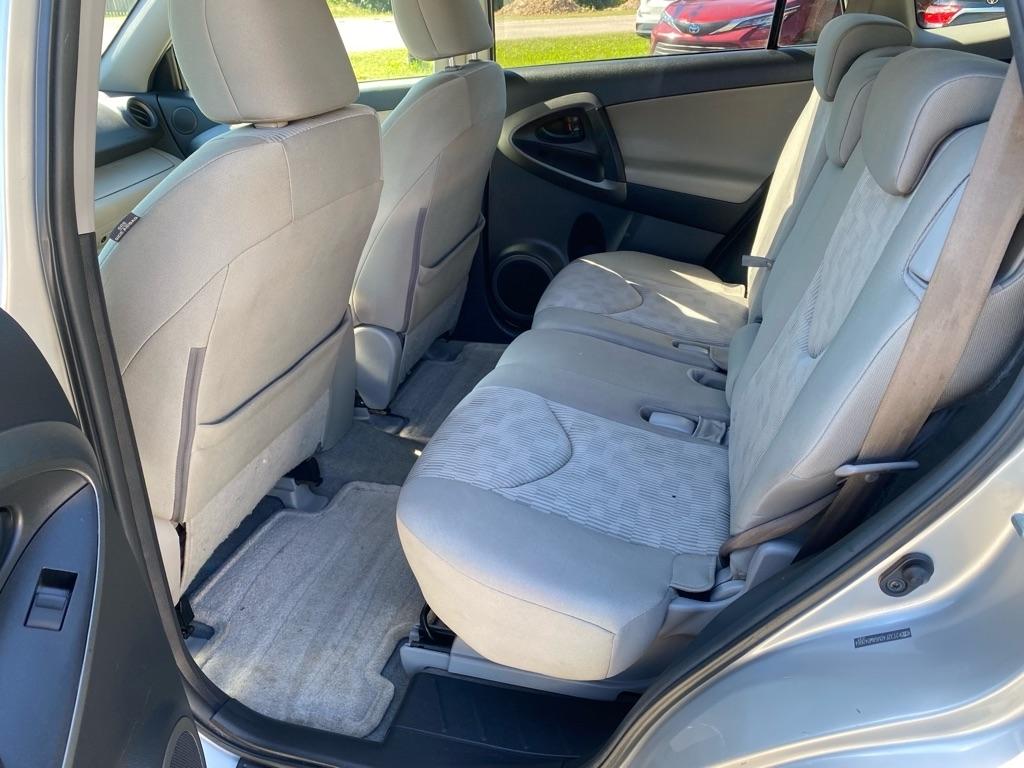 Toyota RAV4  2010