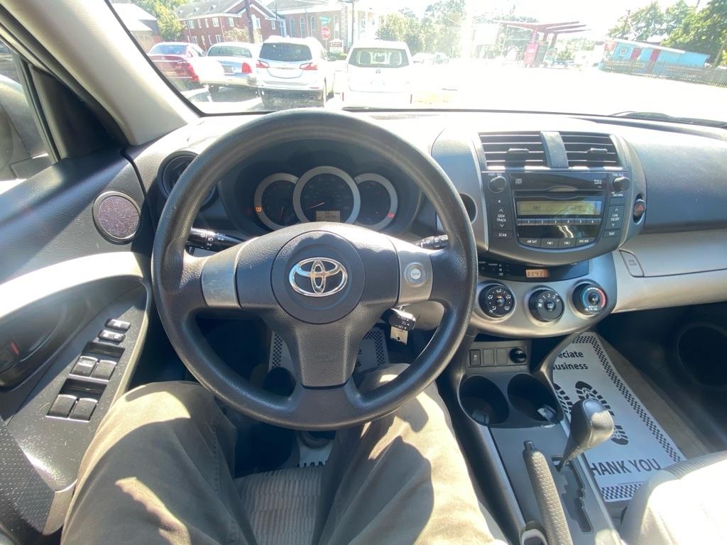 Toyota RAV4  2010