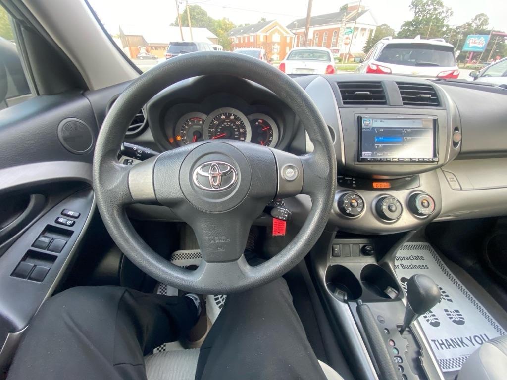 Toyota RAV4  2010