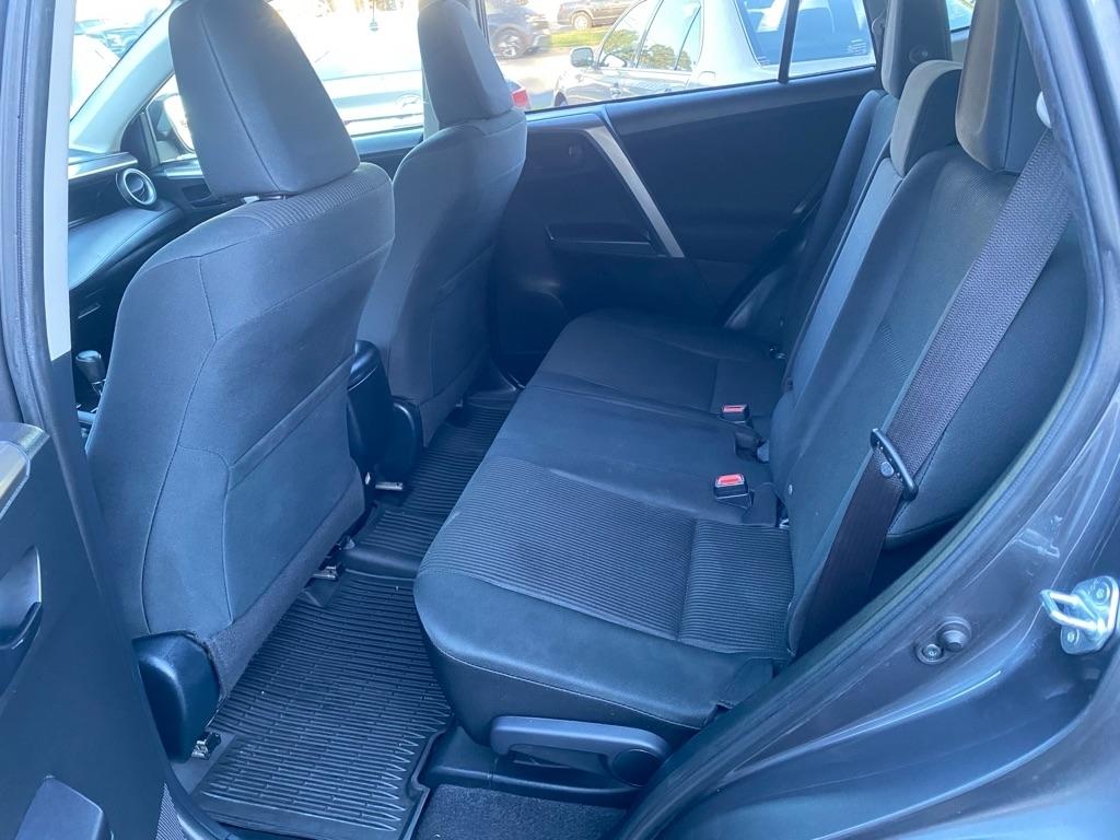 Toyota RAV4  2018