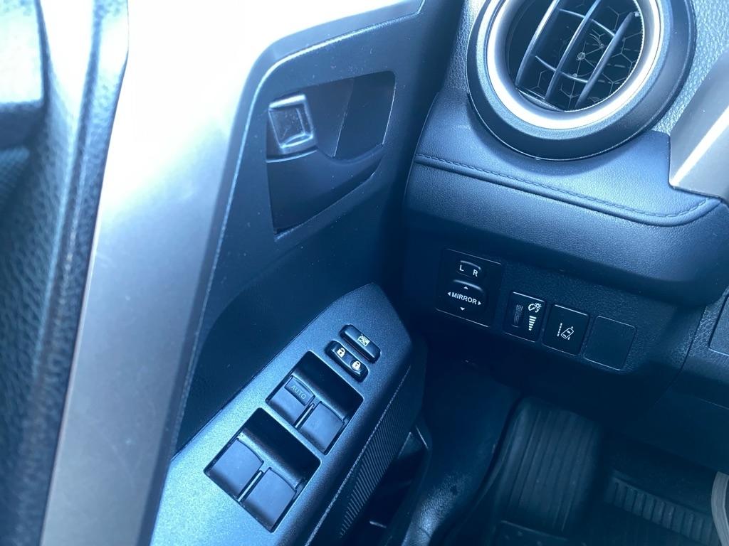 Toyota RAV4  2018