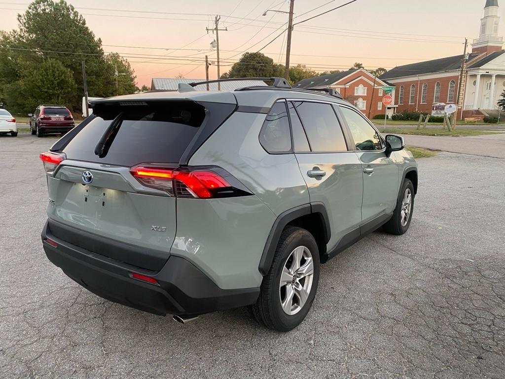 Toyota RAV4  2021