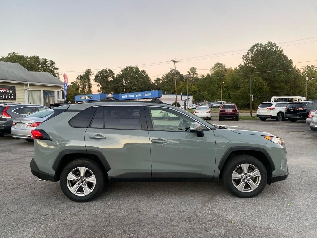 Toyota RAV4  2021