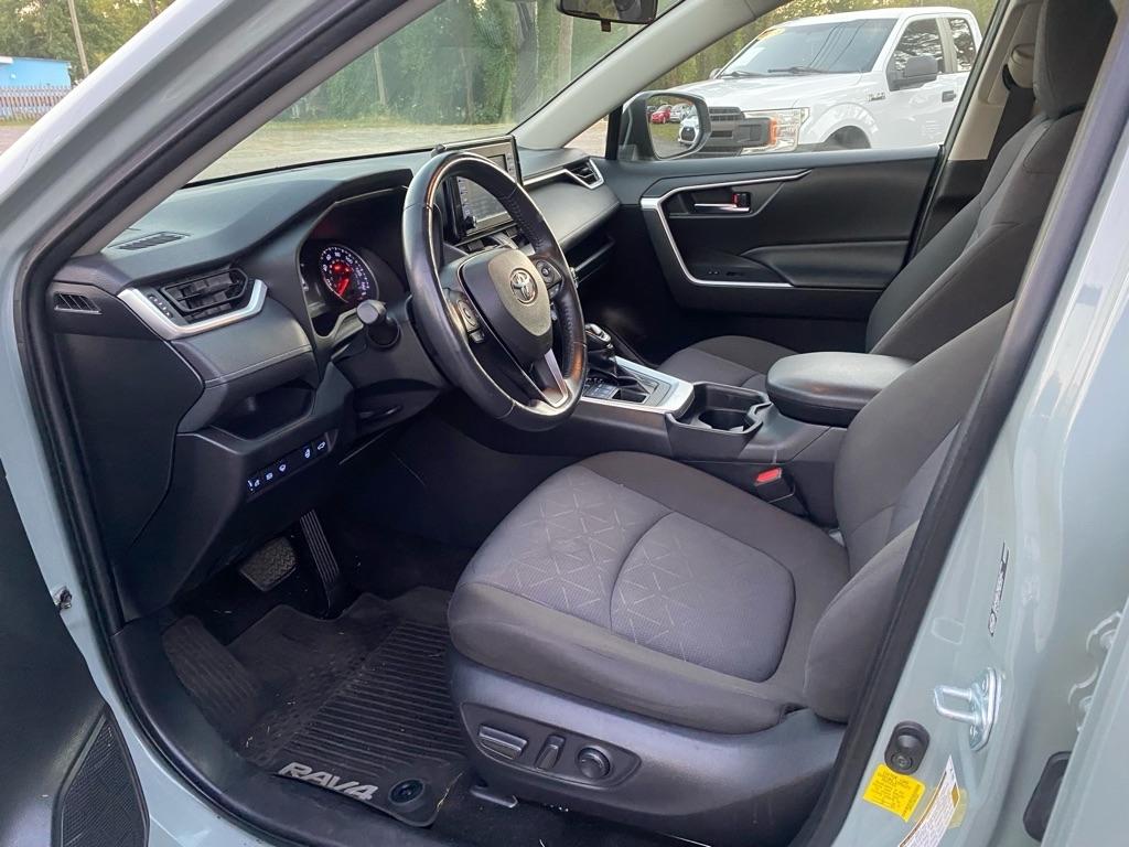 Toyota RAV4  2021
