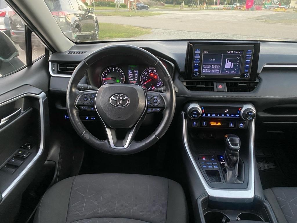 Toyota RAV4  2021