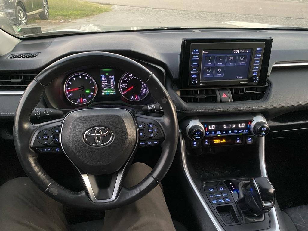 Toyota RAV4  2021