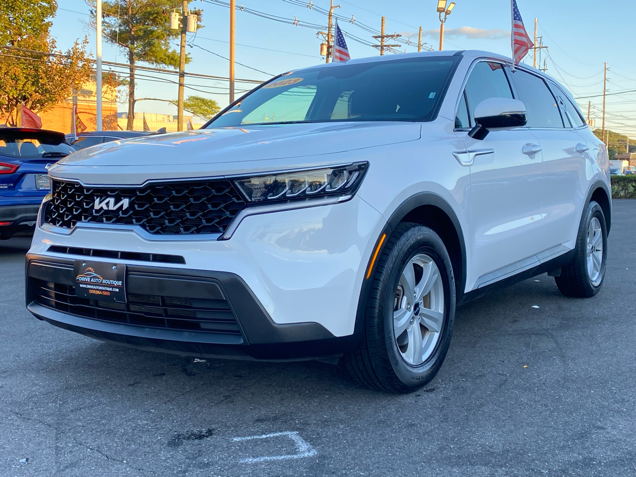 2023 Kia Sorento LX photo 3