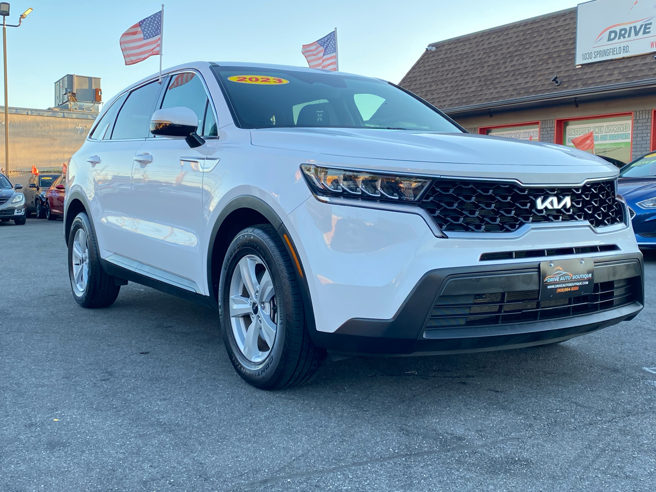 2023 Kia Sorento LX photo 4