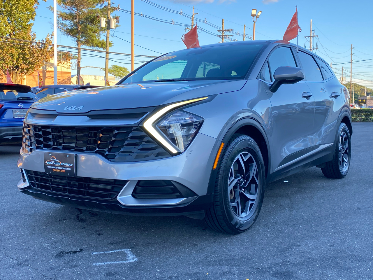 2023 Kia Sportage LX photo 3