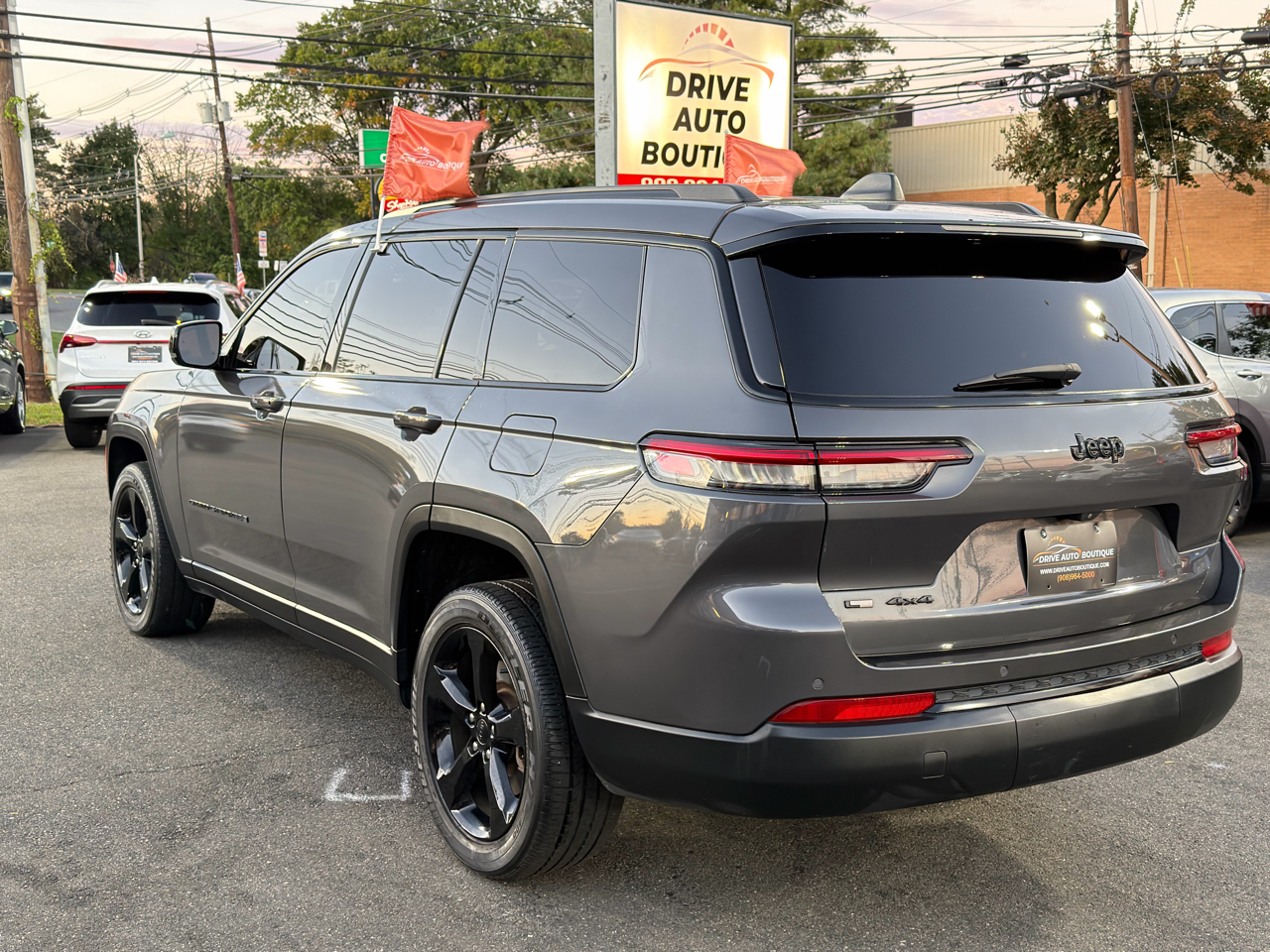 Jeep Grand Cherokee L Laredo 4WD 2021