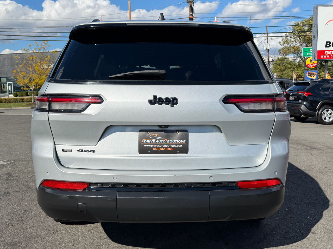 Jeep Grand Cherokee L Laredo 4WD 2023