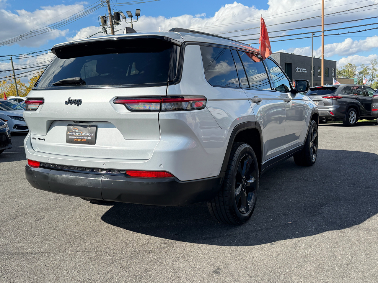 Jeep Grand Cherokee L Laredo 4WD 2023