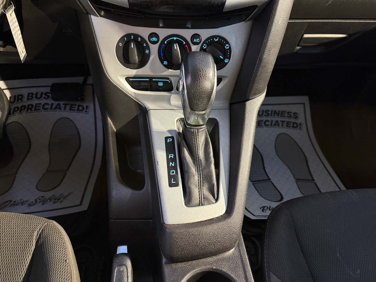 Ford Focus SE 2012