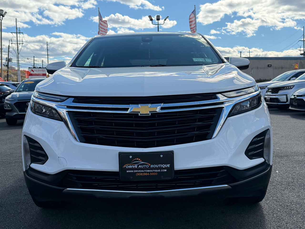2019 Chevrolet Equinox LT photo 2