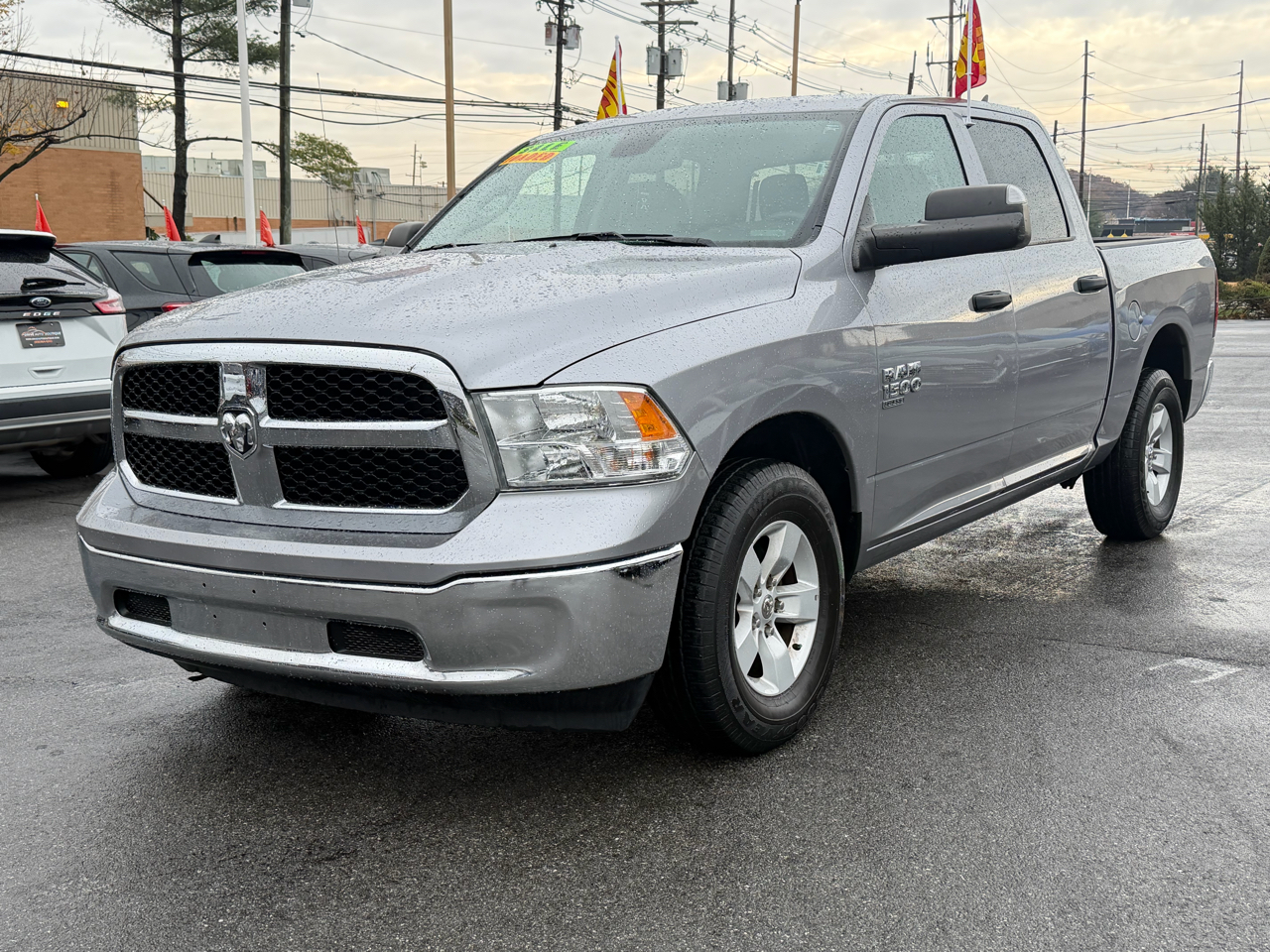 2023 Ram 1500 Classic SLT photo 3