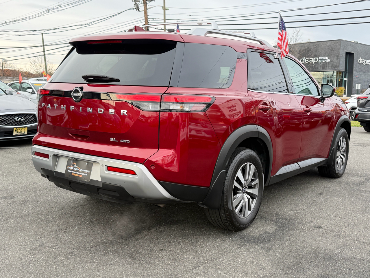 2022 Nissan Pathfinder SL photo 4