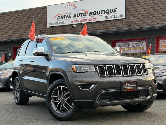 Gray 2019 Jeep Grand Cherokee Limited 4WD SUV / Crossover Four-Wheel Drive Automatic