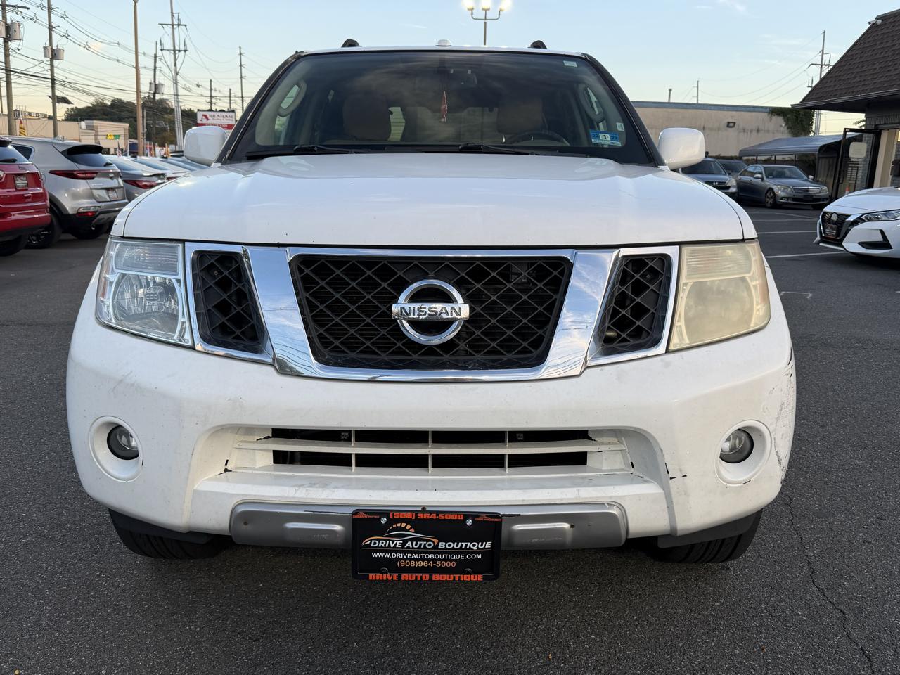 2010 Nissan Pathfinder LE 4WD