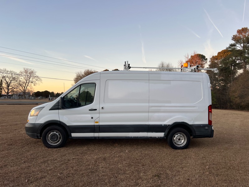 Ford Transit 150 Van Med. Roof w/Sliding Pass. 148-in. WB 2016