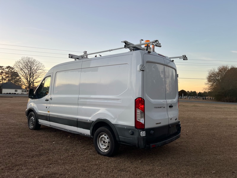 Ford Transit 150 Van Med. Roof w/Sliding Pass. 148-in. WB 2016