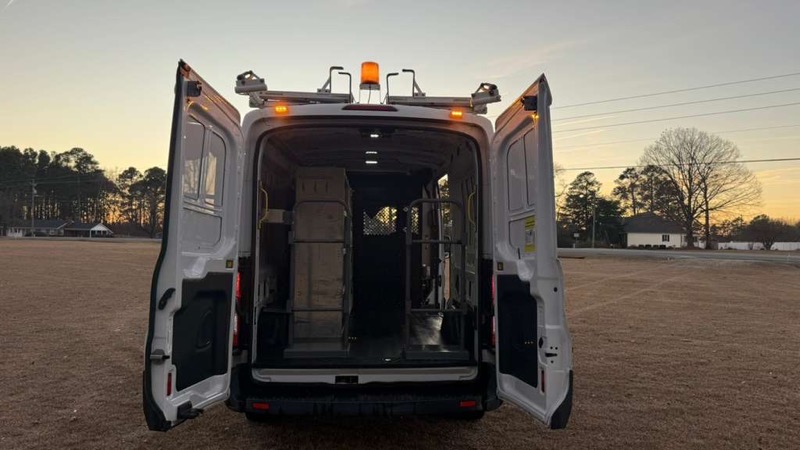 Ford Transit 150 Van Med. Roof w/Sliding Pass. 148-in. WB 2016